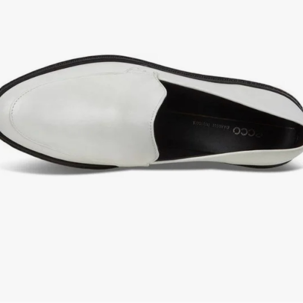 NWOTEcco Women's INCISE leather White and Black Loafers